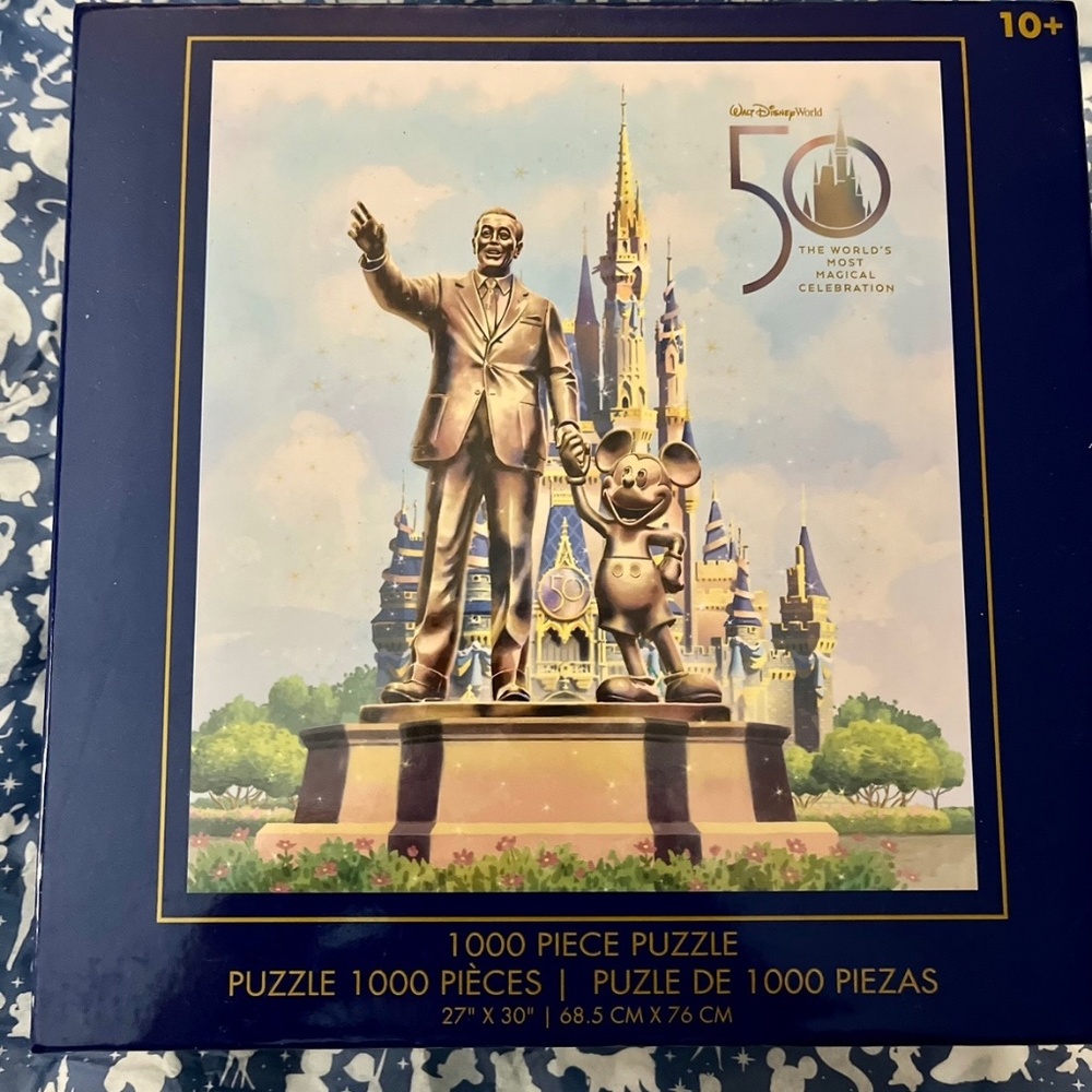 NWT Walt Disney World-Walt & Mickey Statue 50th Anniversary 1000 piece puzzle